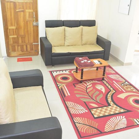 Jp Nivaas Guest House Majiladuthuráj Kültér fotó
