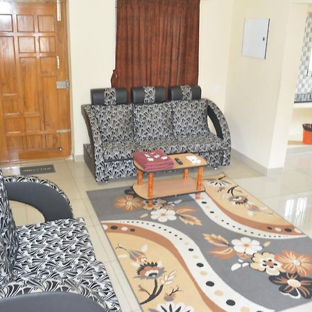 Jp Nivaas Guest House Majiladuthuráj Kültér fotó