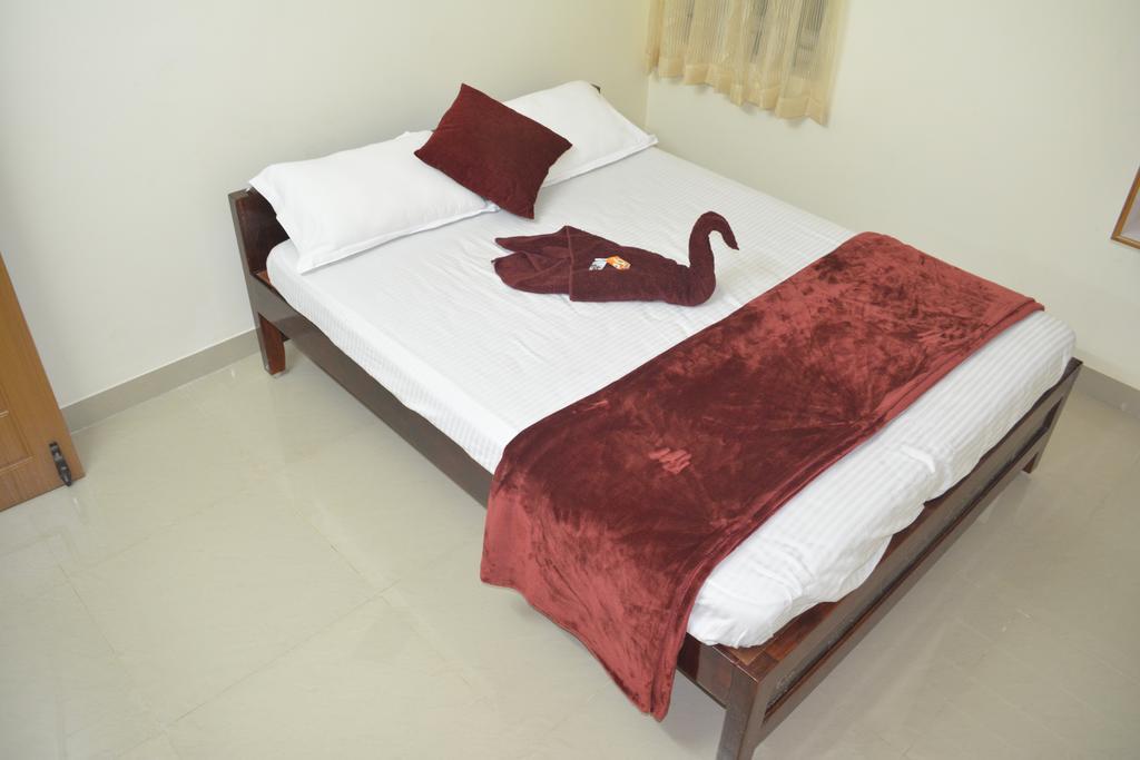 Jp Nivaas Guest House Majiladuthuráj Kültér fotó
