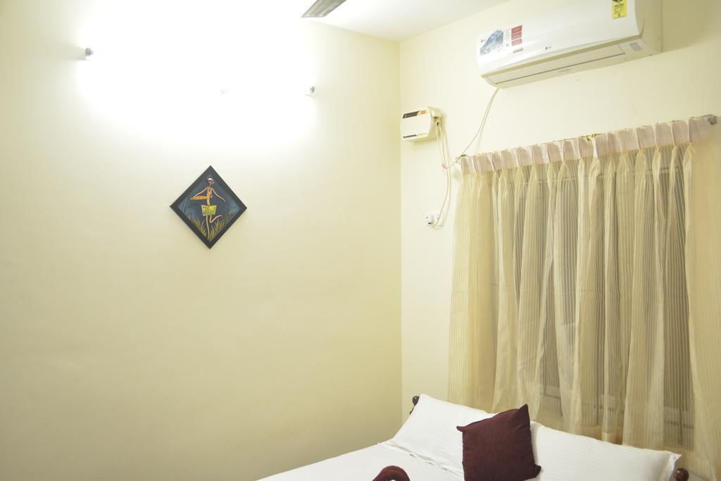 Jp Nivaas Guest House Majiladuthuráj Kültér fotó