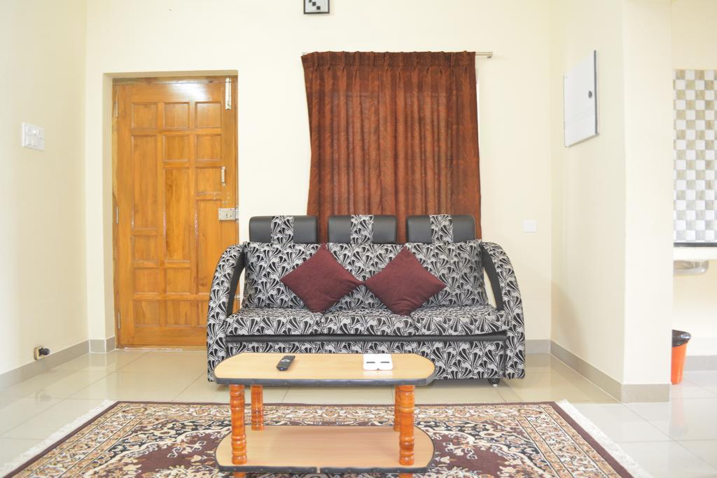 Jp Nivaas Guest House Majiladuthuráj Kültér fotó