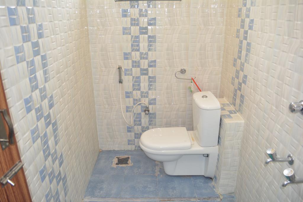 Jp Nivaas Guest House Majiladuthuráj Kültér fotó