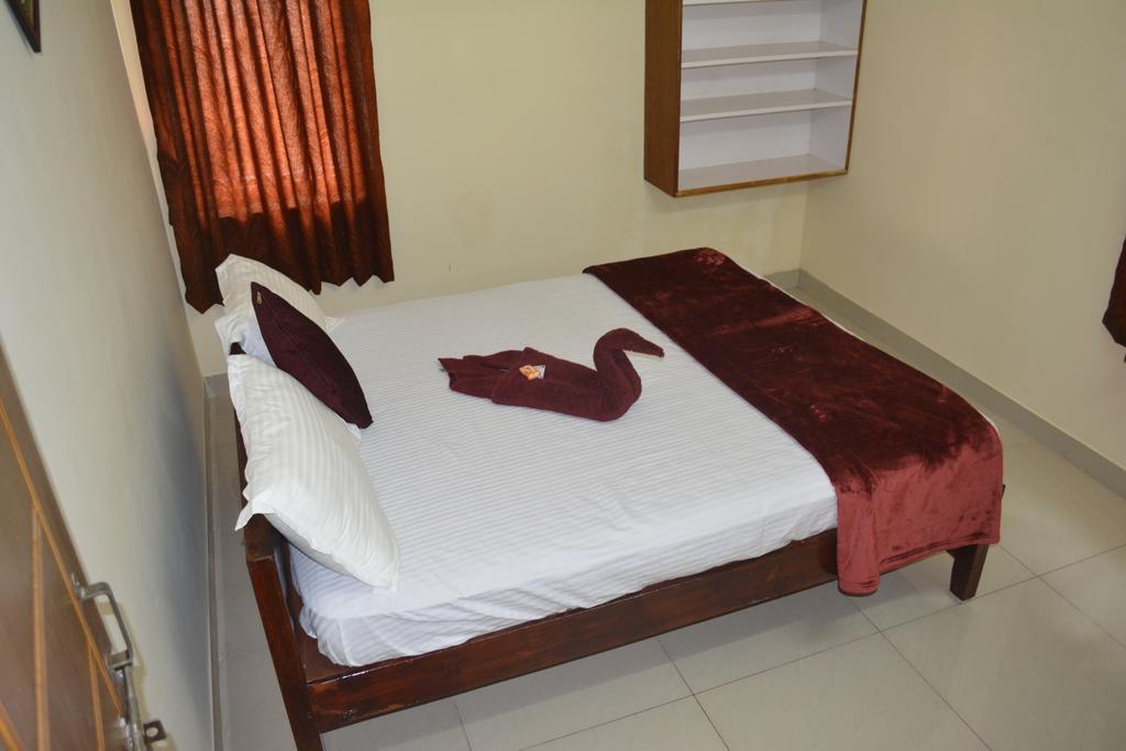 Jp Nivaas Guest House Majiladuthuráj Kültér fotó