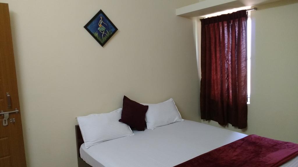 Jp Nivaas Guest House Majiladuthuráj Kültér fotó