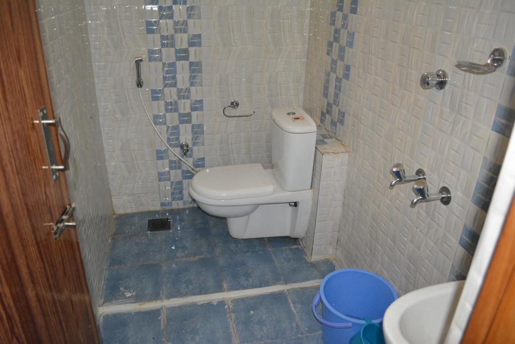 Jp Nivaas Guest House Majiladuthuráj Kültér fotó