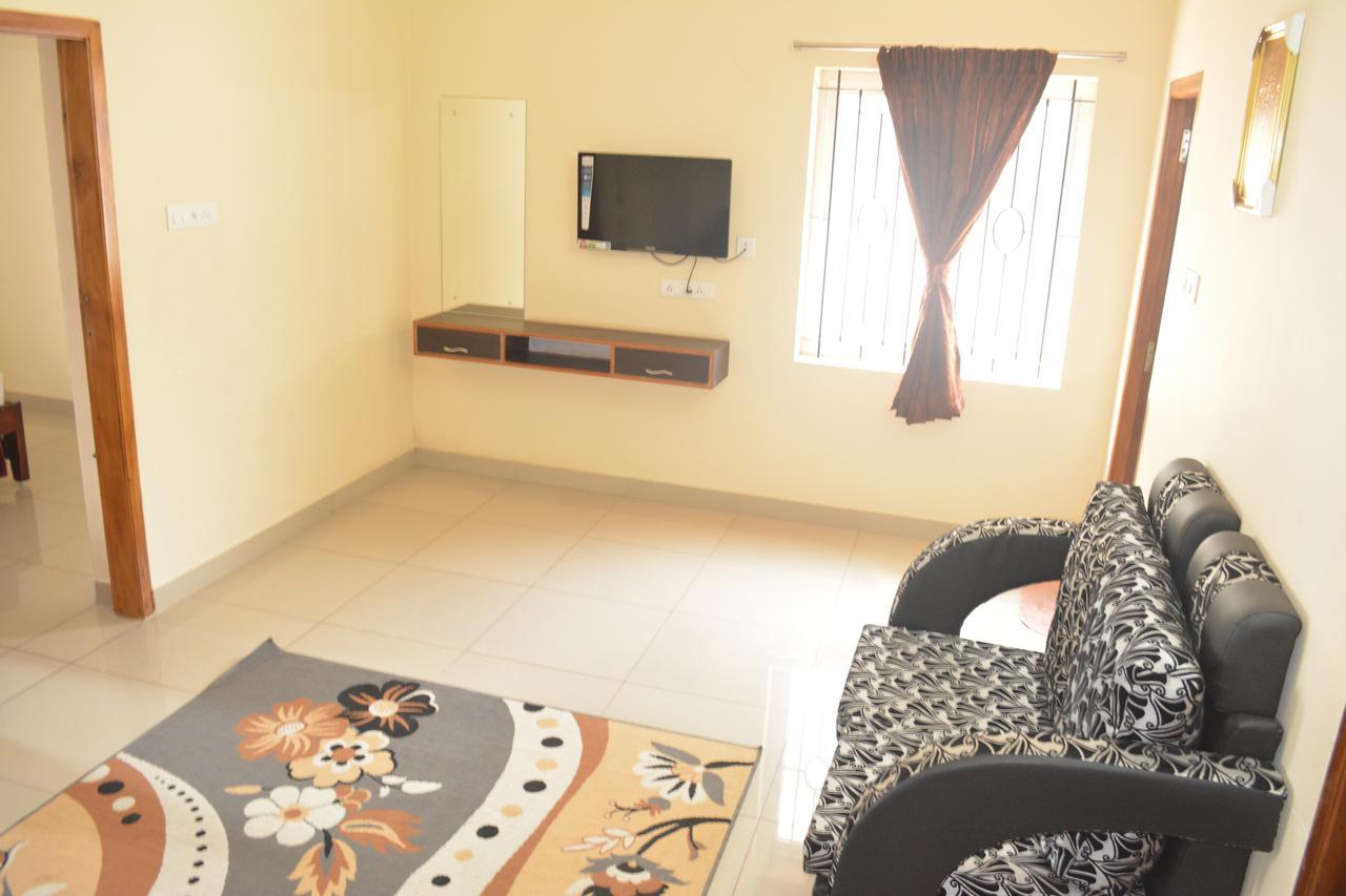 Jp Nivaas Guest House Majiladuthuráj Kültér fotó